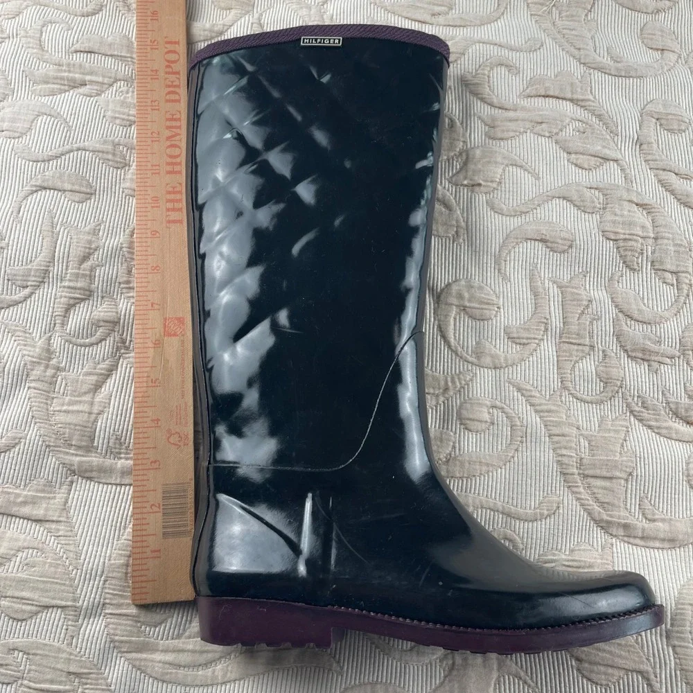 Tommy Hilfiger Womens Black Quilted Tall Rain Boots Purple Trim Size 7 TWVINTAGE